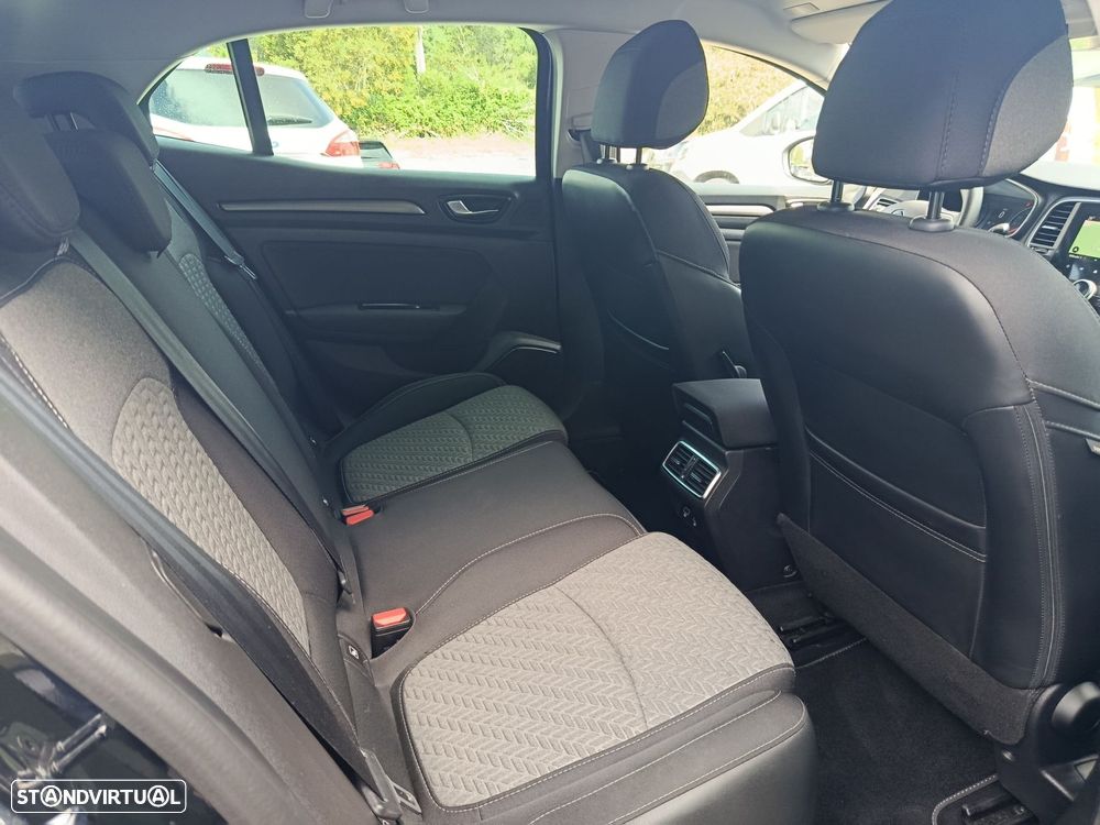 Renault Mégane 1.5 Blue dCi Limited C/PM+Pneu - 33