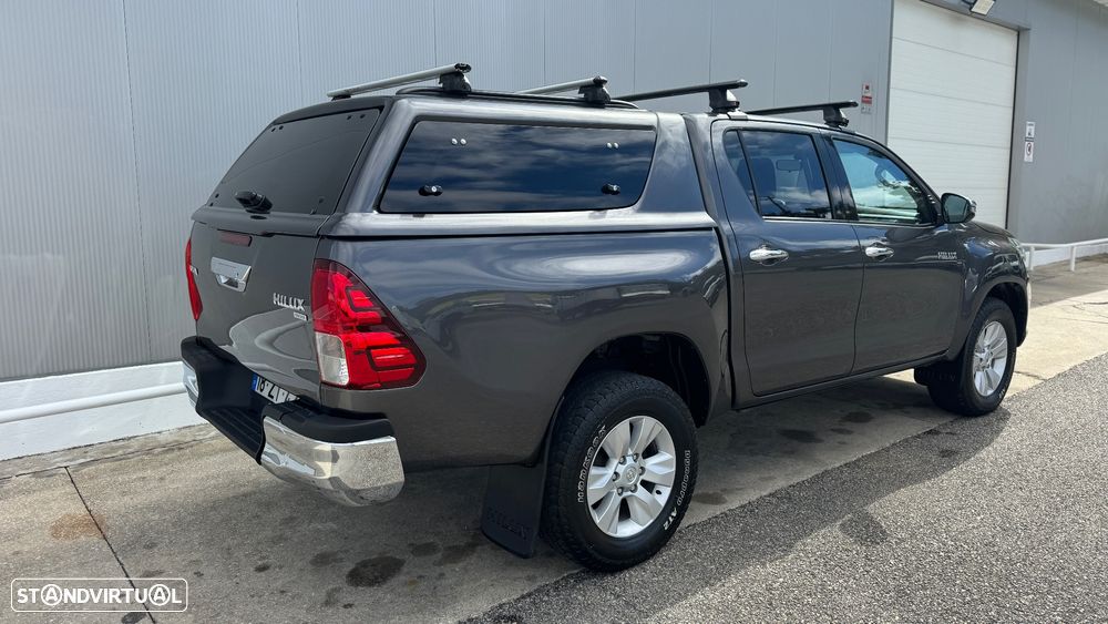 Toyota Hilux 2.4 D-4D 4WD CD Tracker - 9
