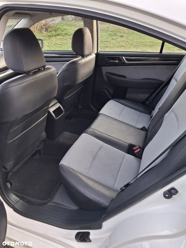 Subaru Legacy 2.5i Sport - 18