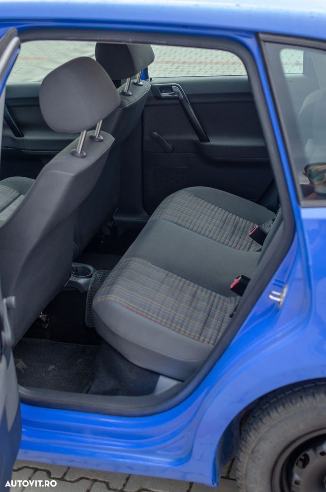 Volkswagen Polo - 12