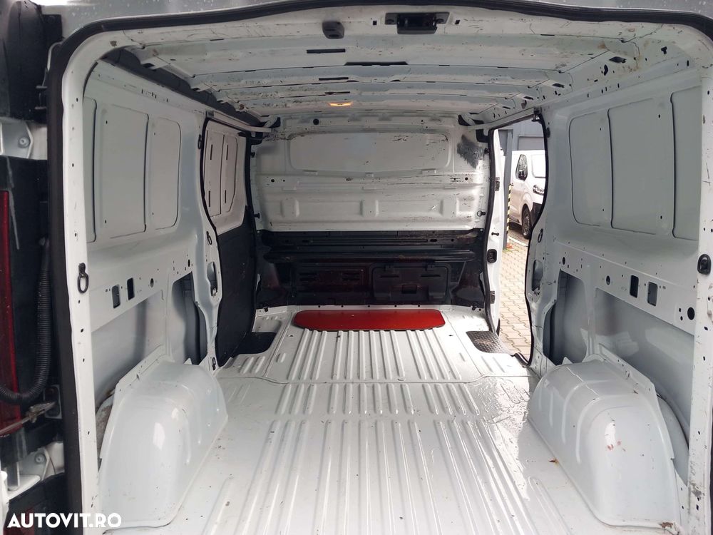 Opel Vivaro - 14