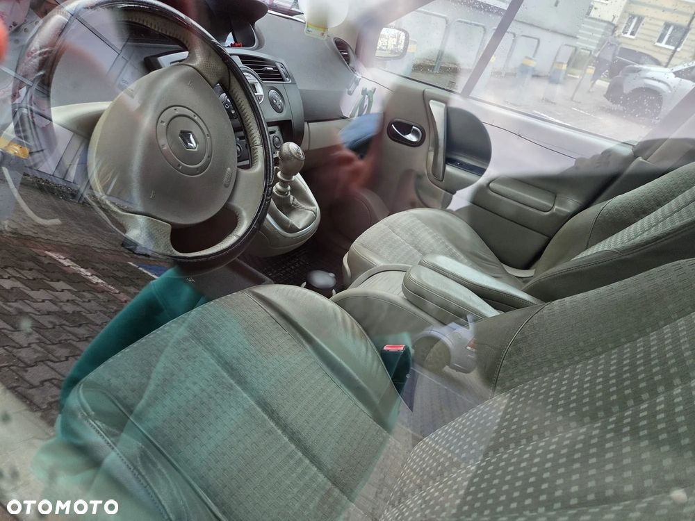 Renault Scenic - 4