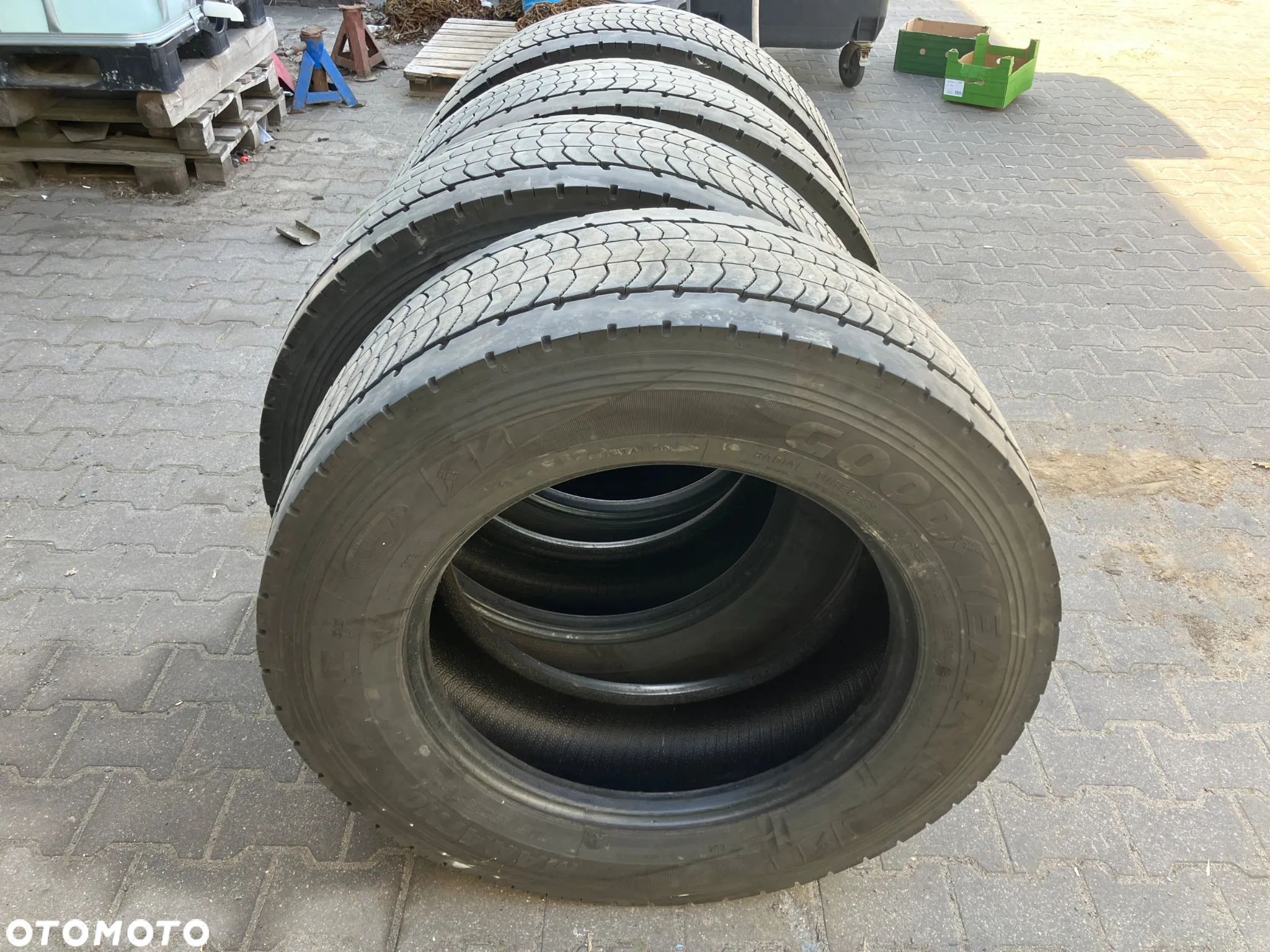 Opony 19,5", 22,5" - 8