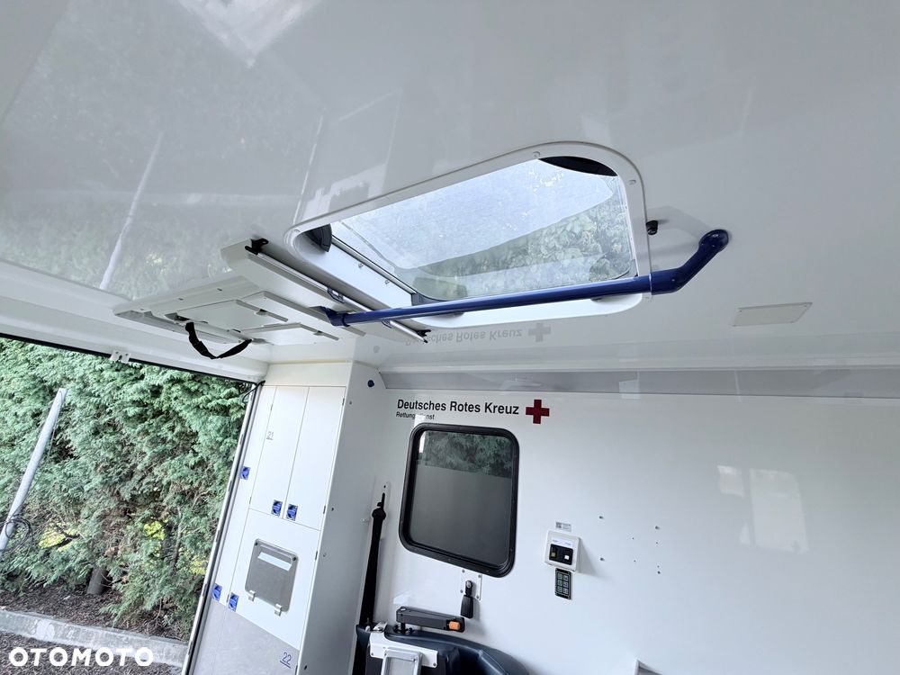 Mercedes-Benz Sprinter - 22
