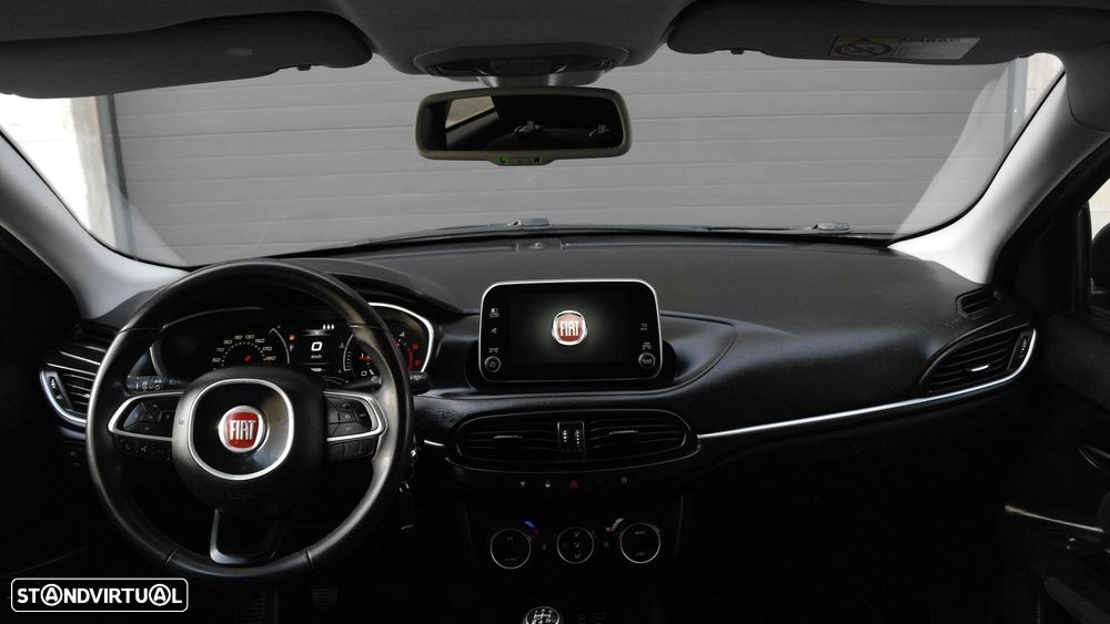 Fiat Tipo Station Wagon 1.3 M-Jet Easy - 32