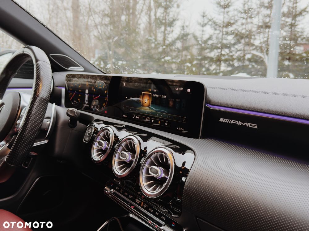 Mercedes-Benz CLA AMG 35 4Matic AMG Speedshift 7G-DCT - 13