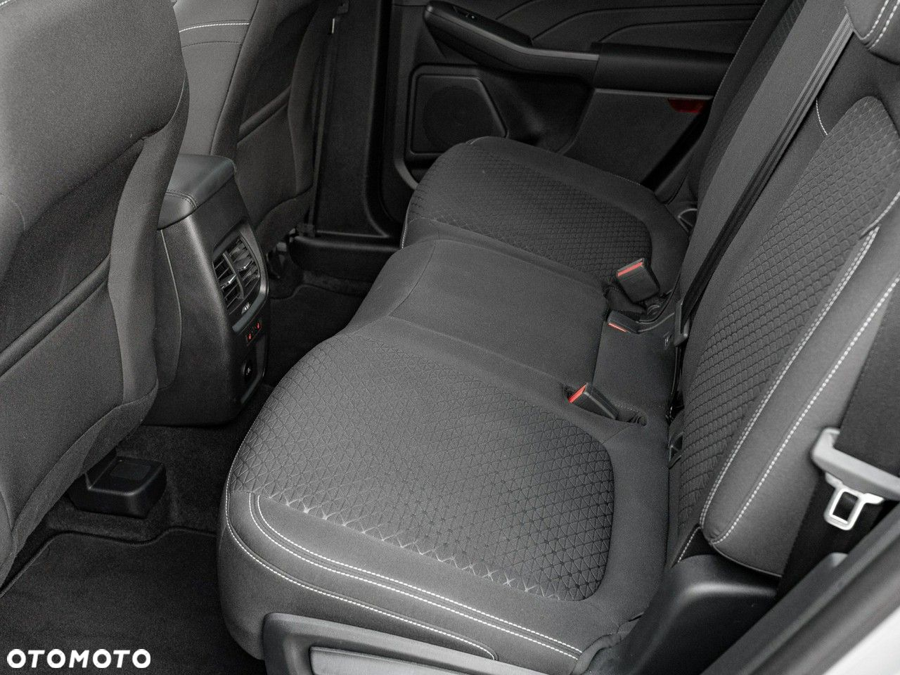 Ford Kuga 1.5 EcoBoost FWD Titanium - 25