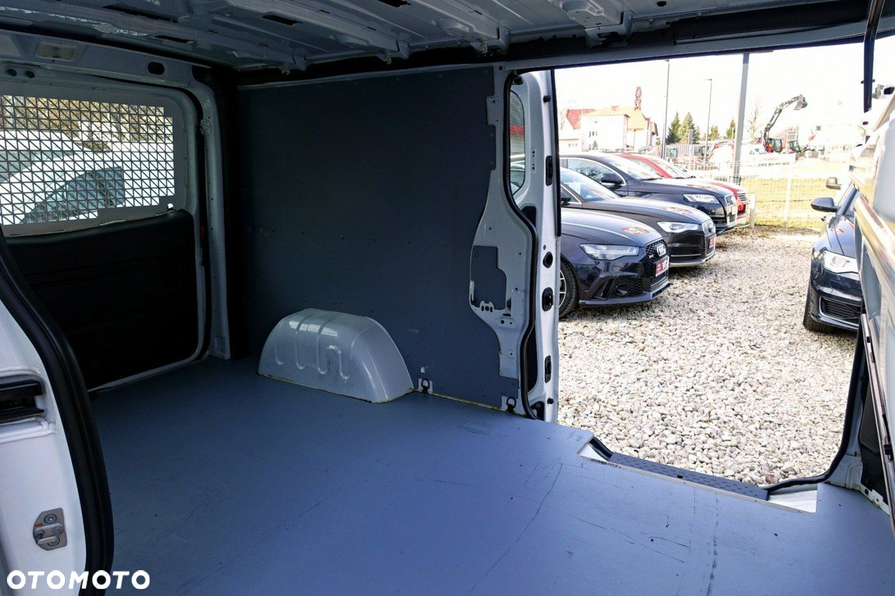 Opel Vivaro - 15