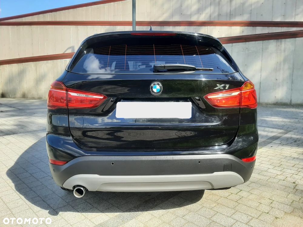 BMW X1 xDrive18d Advantage - 9