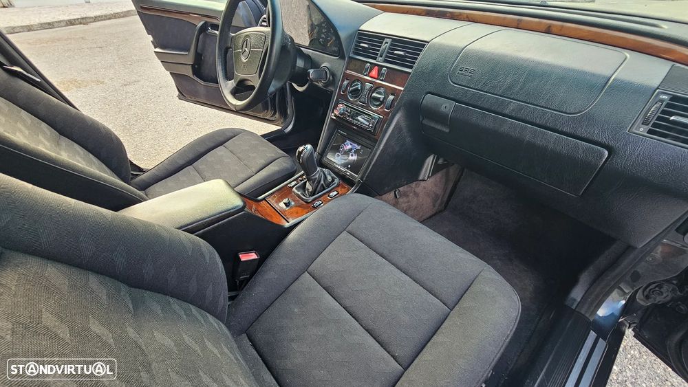 Mercedes-Benz C 220 D Elegance - 10