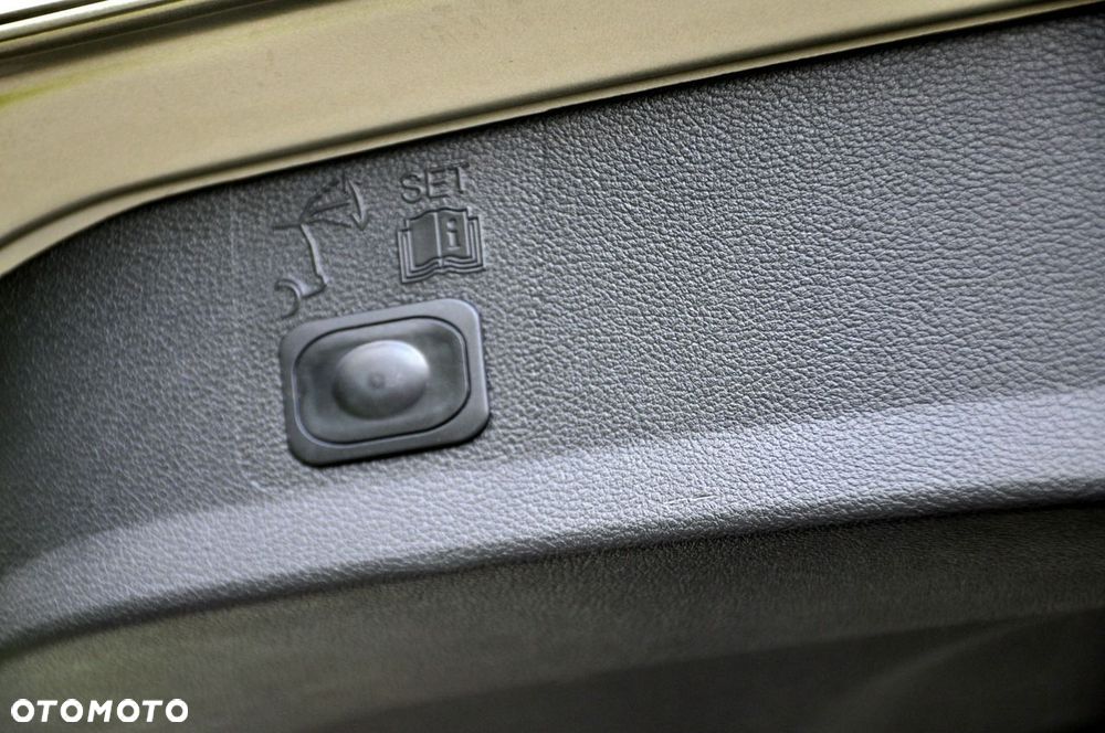 Ford Kuga - 39