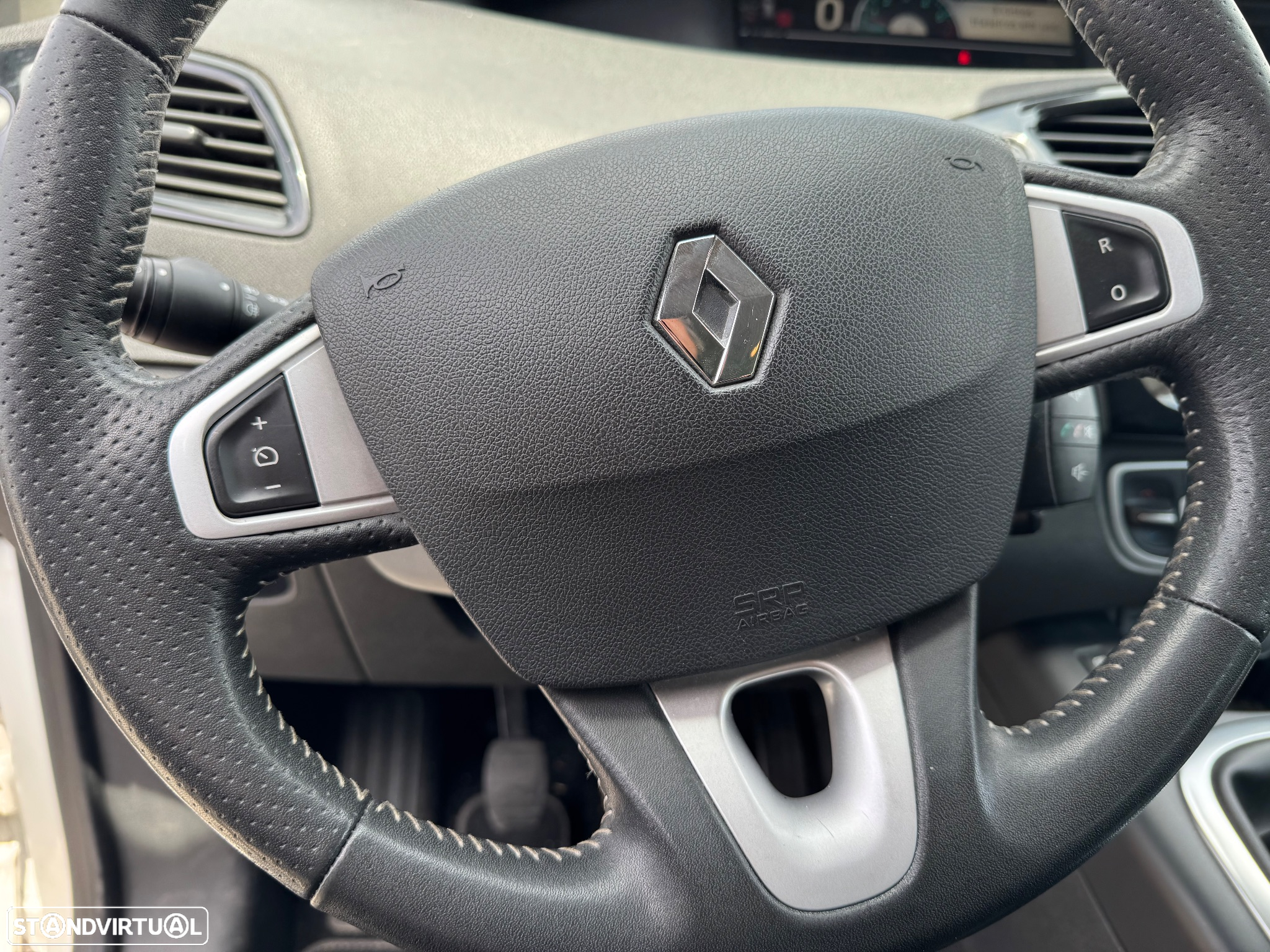 Renault Grand Scénic 1.6 dCi Bose Edition 7L - 8