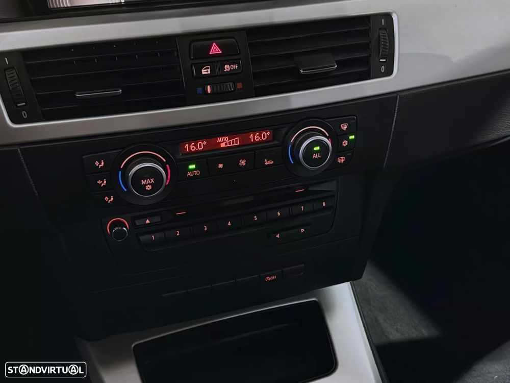 BMW 318 d Pack M - 25