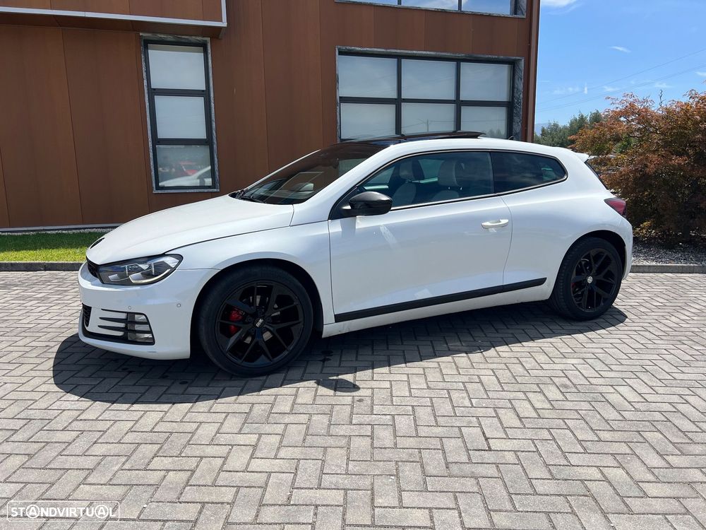 VW Scirocco 2.0 TDI Sport DSG - 13