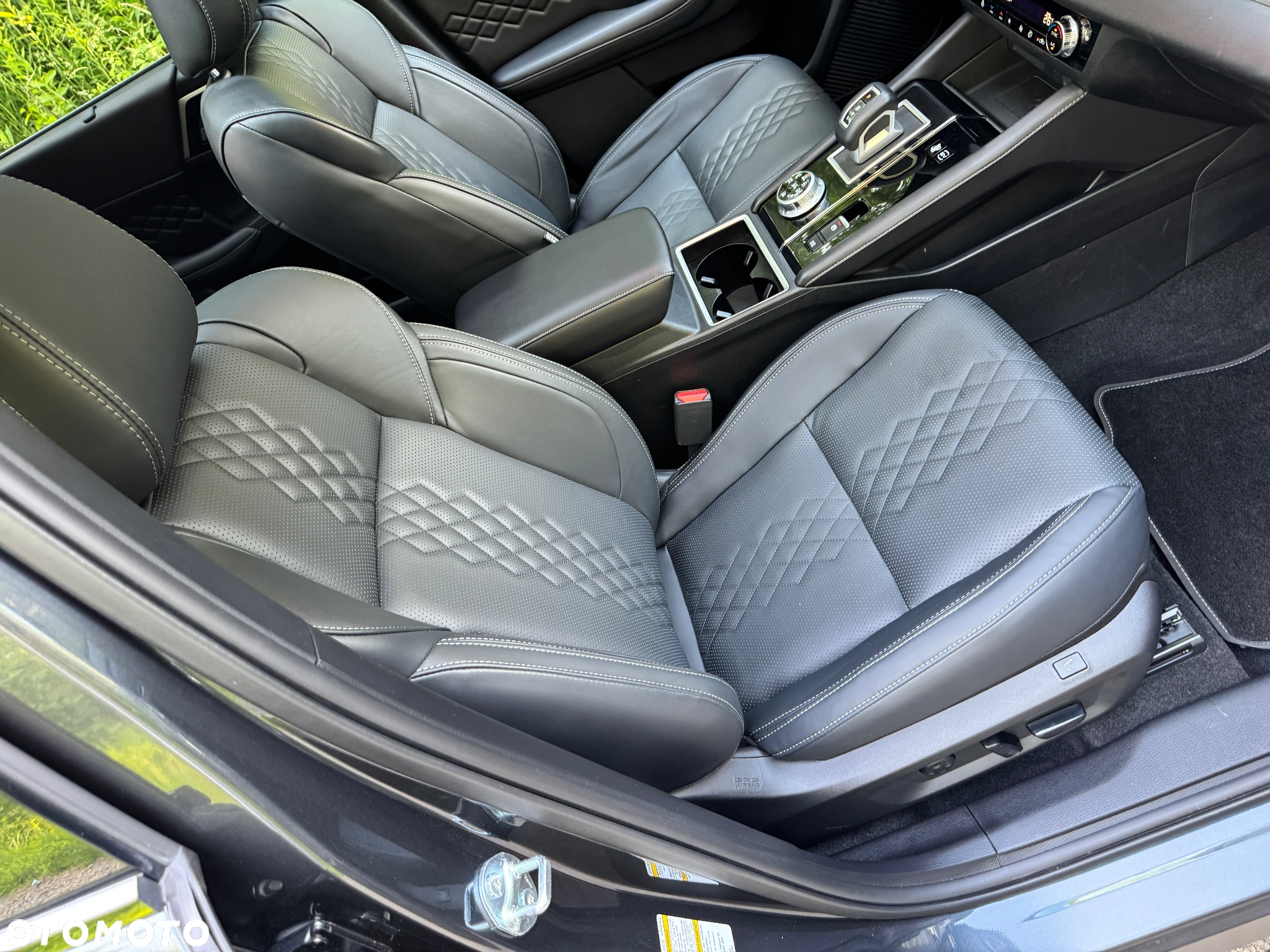 Mitsubishi Outlander 2.4 4WD Plug-In Hybrid - 21