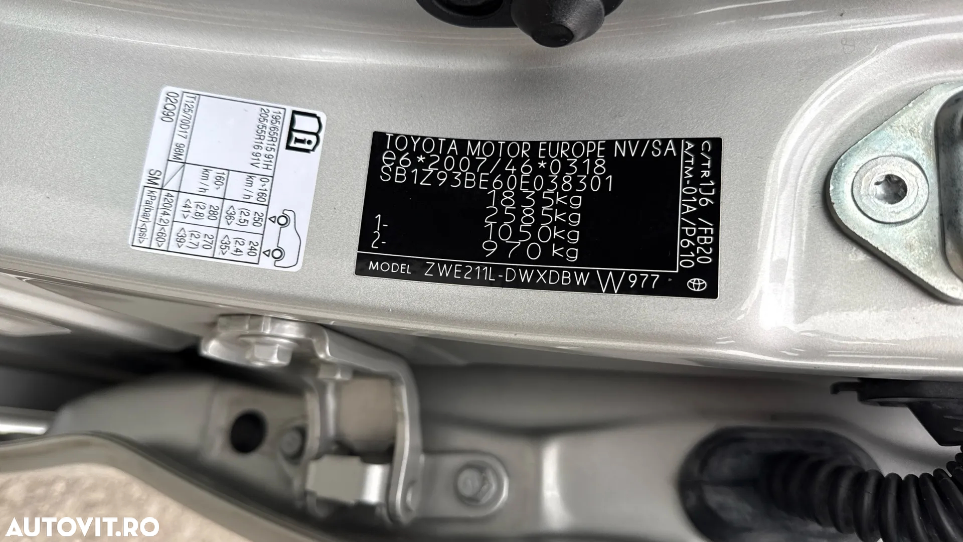 Toyota Corolla TS 1.8 HSD Business - 33