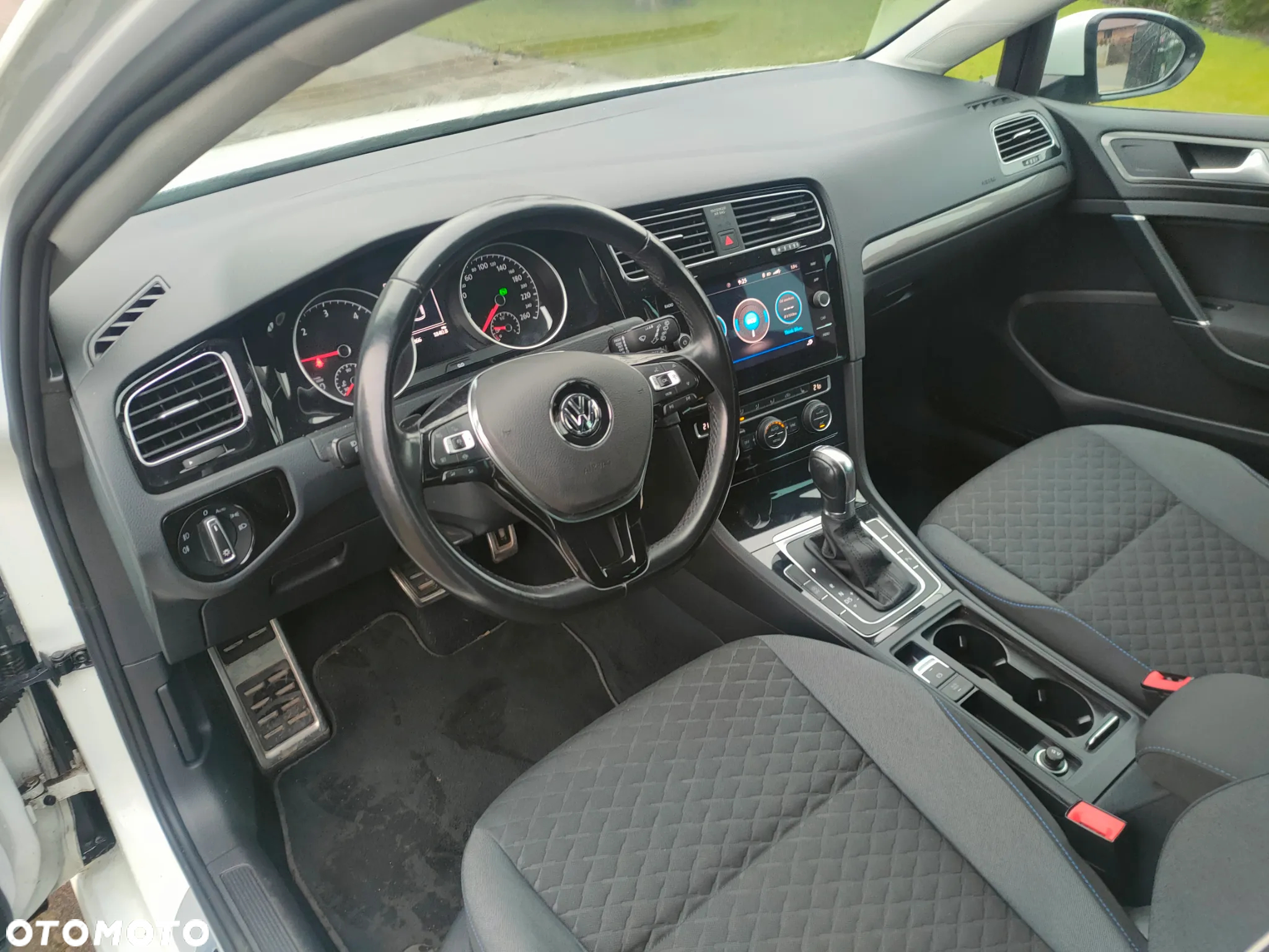 Volkswagen Golf - 13