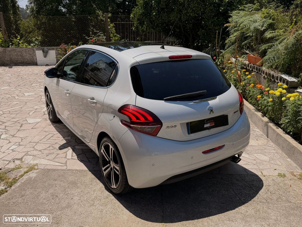 Peugeot 208 1.2 PureTech GT Line - 8