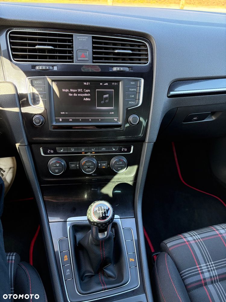 Volkswagen Golf GTI BlueMotion Technology - 12