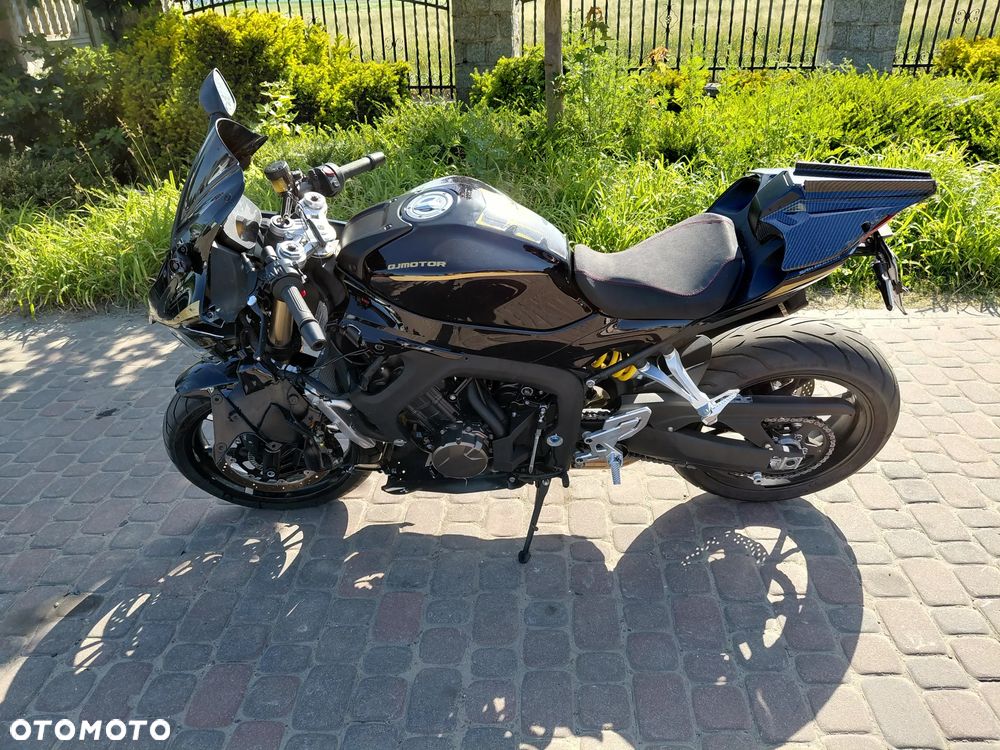 QJMOTOR SRK 800 - 2