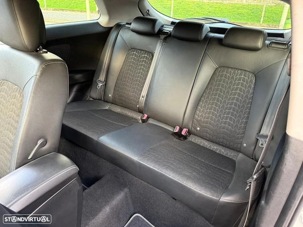 Kia Ceed S Coupé 1.6 CRDi EX - 10