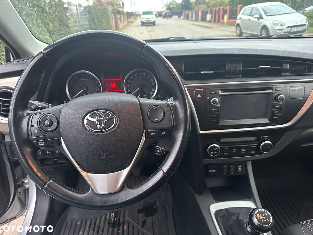 Toyota Auris - 14