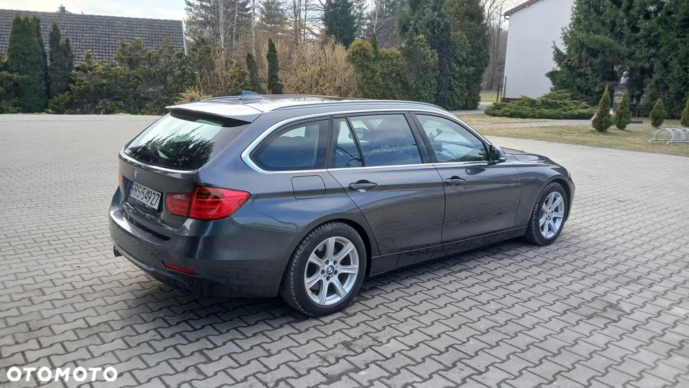 BMW Seria 3 330d Sport-Aut Luxury Line - 4