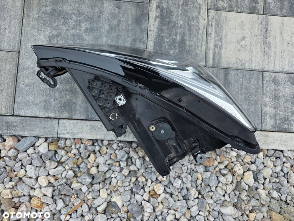 seat leon iv 4 lampa prawa przód full led matrix 5fb941036b - 6