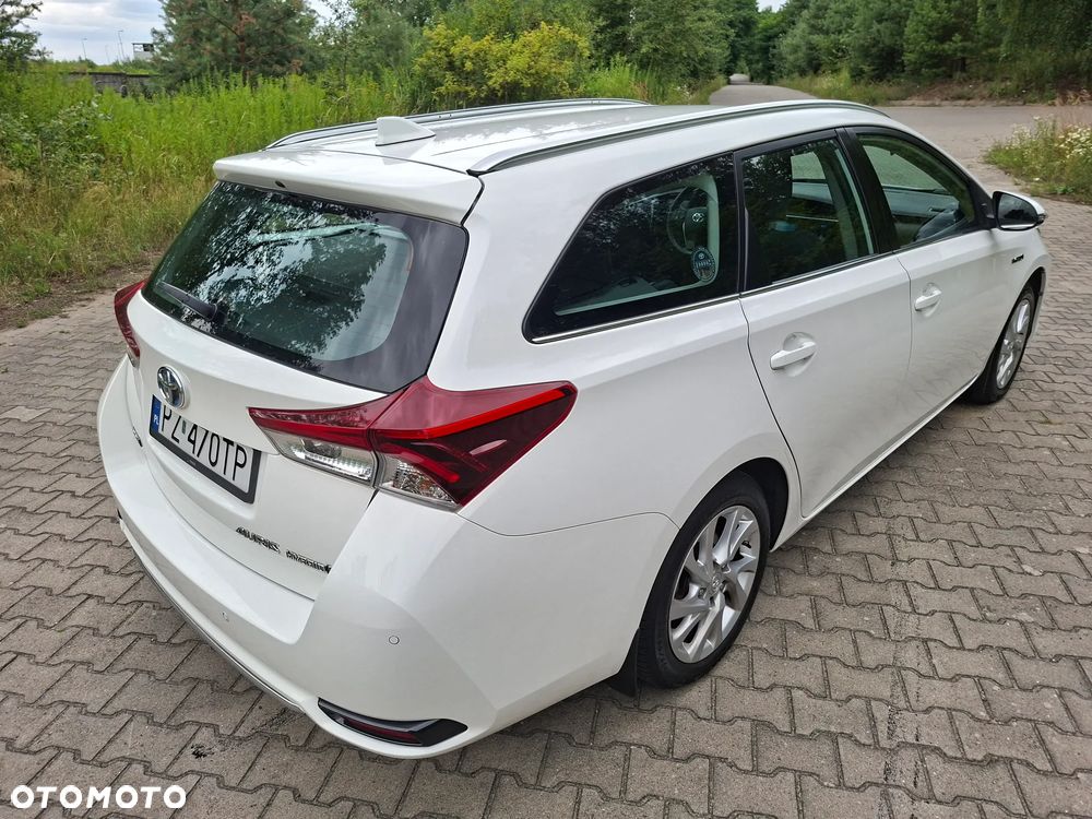 Toyota Auris Hybrid 135 Comfort - 6