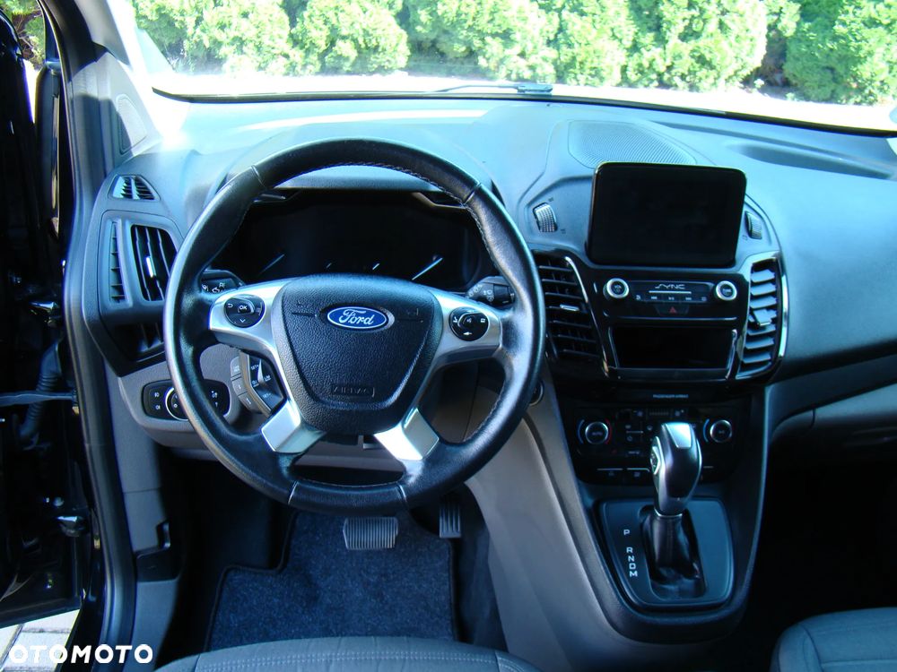 Ford Tourneo Connect Grand - 19
