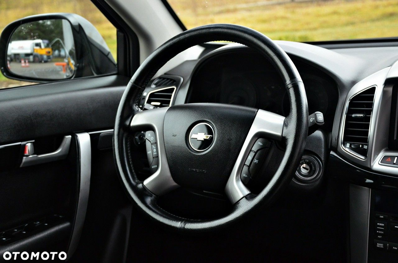 Chevrolet Captiva - 25