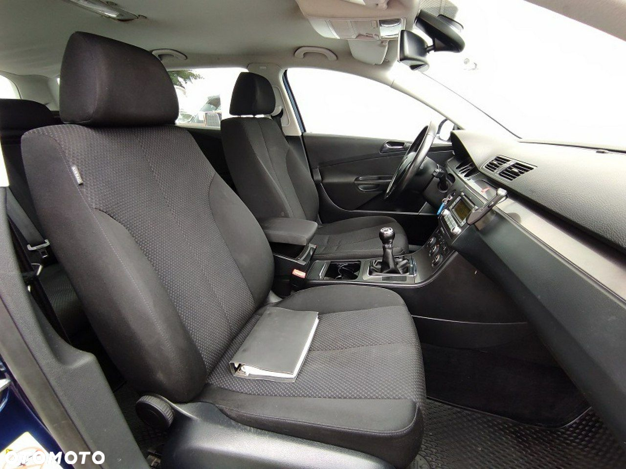 Volkswagen Passat - 11