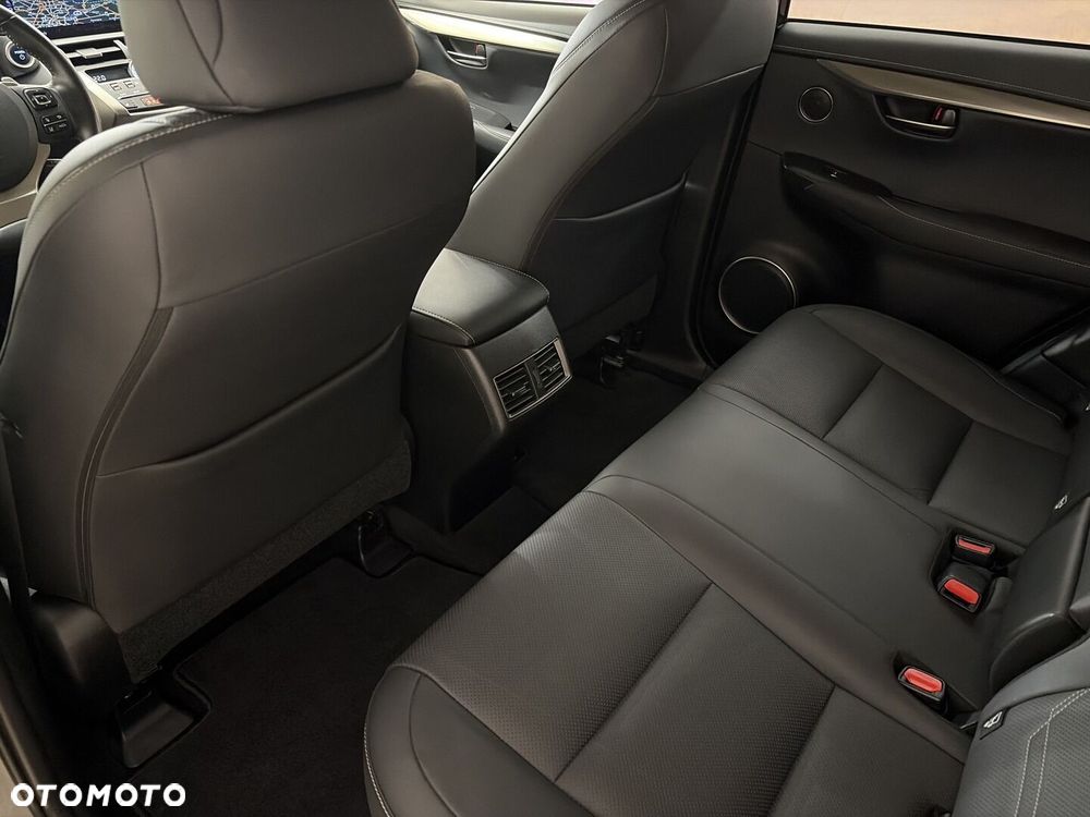 Lexus NX 300h Comfort AWD - 12