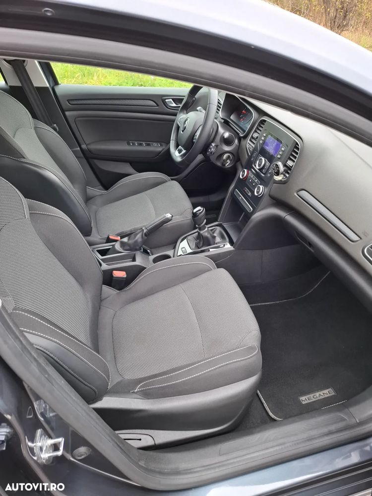 Renault Megane TCe 114 GPF Zen - 10