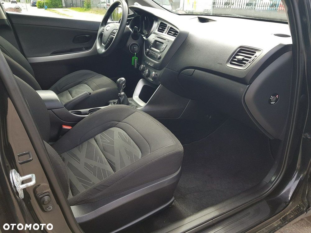Kia Ceed - 16