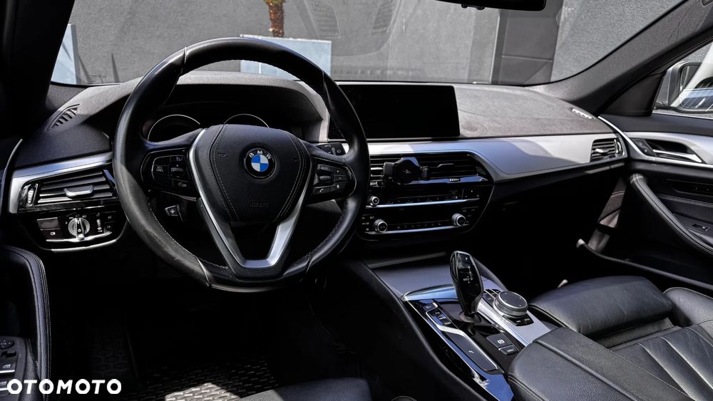 BMW Seria 5 520i M Sport sport - 10