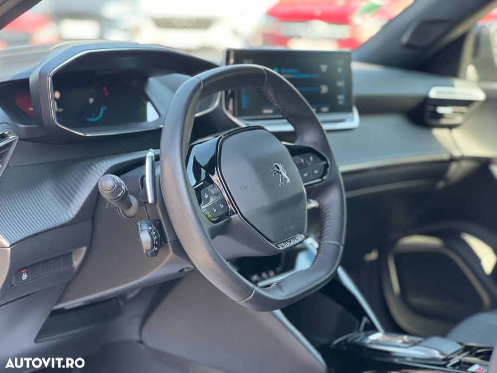 Peugeot 2008 1.2L PureTech 130 S&S EAT8 Allure - 4