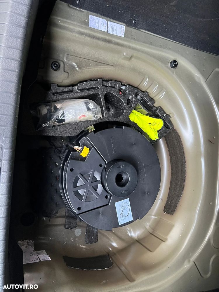 Volkswagen Passat Variant 2.0 TDI 4Motion DSG BlueMotion Tech Business Edition - 3