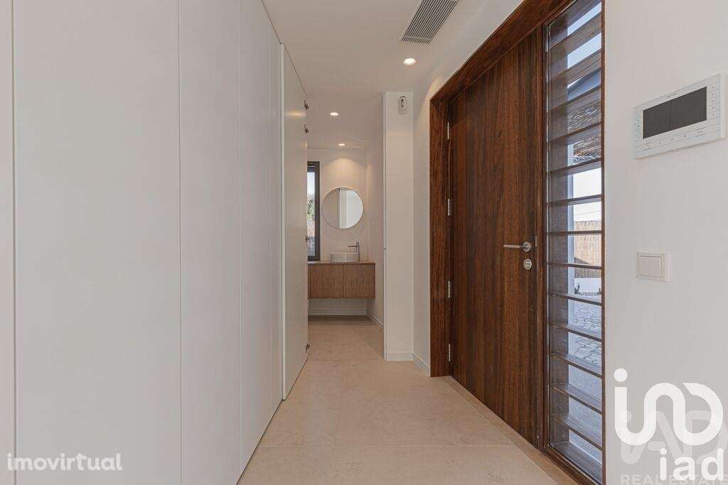 Casa / Villa T4 em Charneca de Caparica e Sobreda - Grande imagem: 5/23