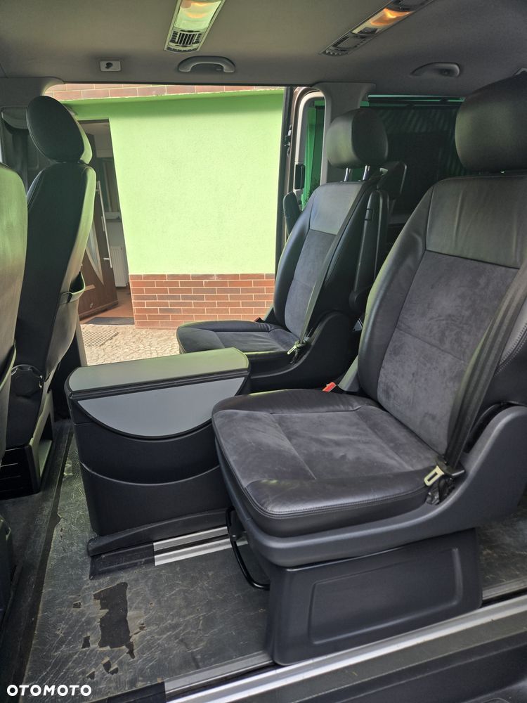 Volkswagen Multivan - 7