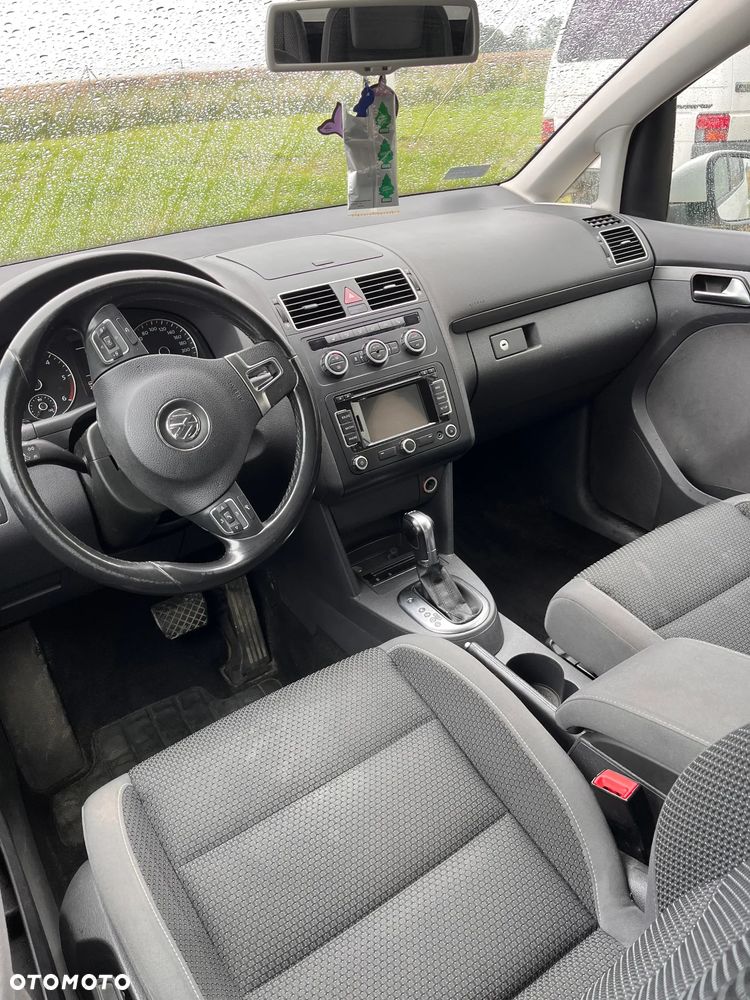 Volkswagen Touran 1.6 TDI DPF Trendline DSG - 11