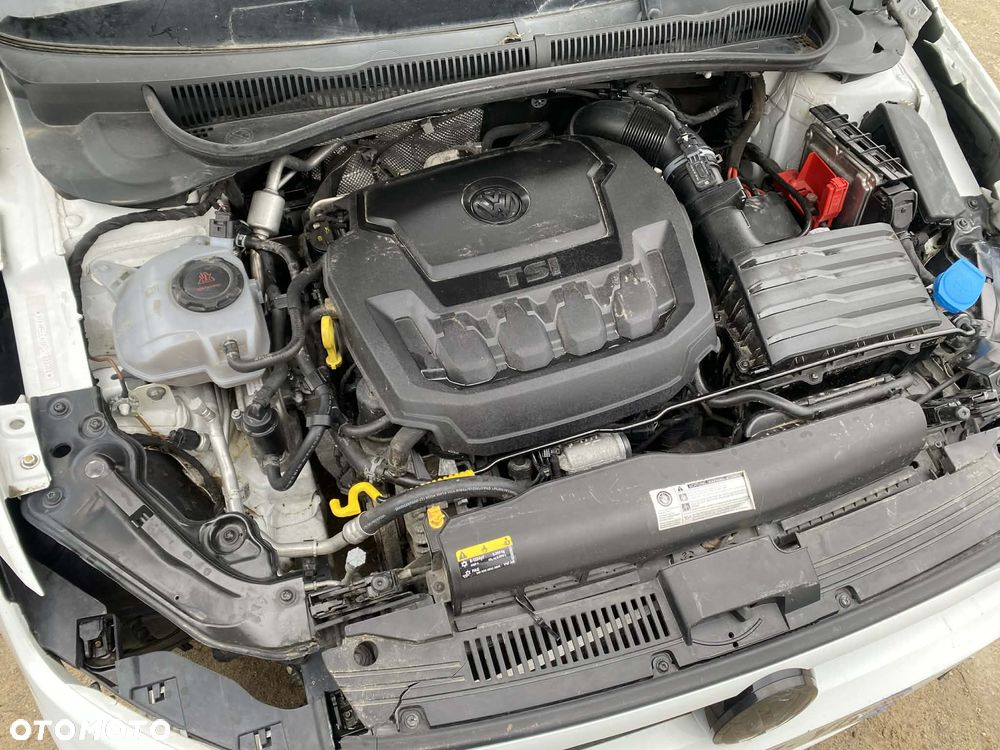 Volkswagen Polo 2.0 TSI DSG GTI - 23