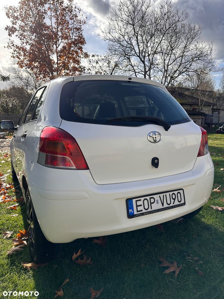 Toyota Yaris 1.33 Luna - 4