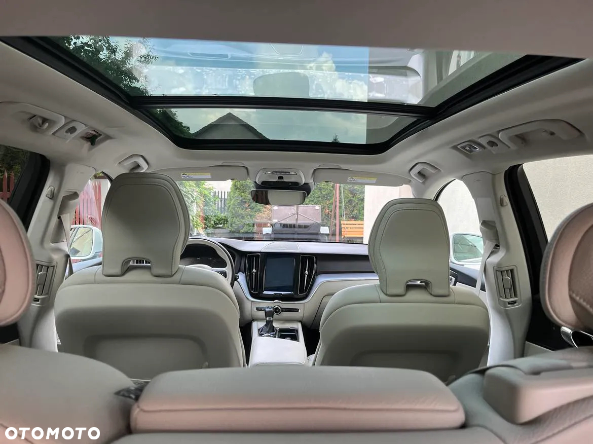 Volvo XC 60 T5 AWD Momentum - 5