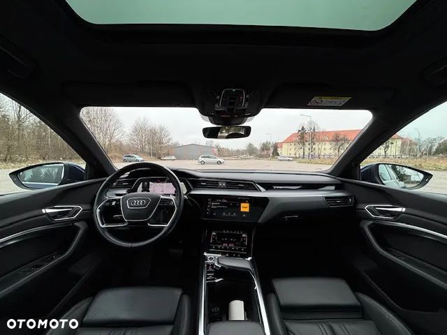 Audi e-tron 55 quattro - 15