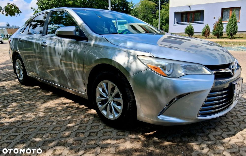 Toyota Camry - 6
