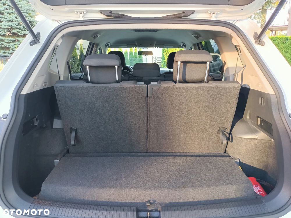 Volkswagen Tiguan - 16
