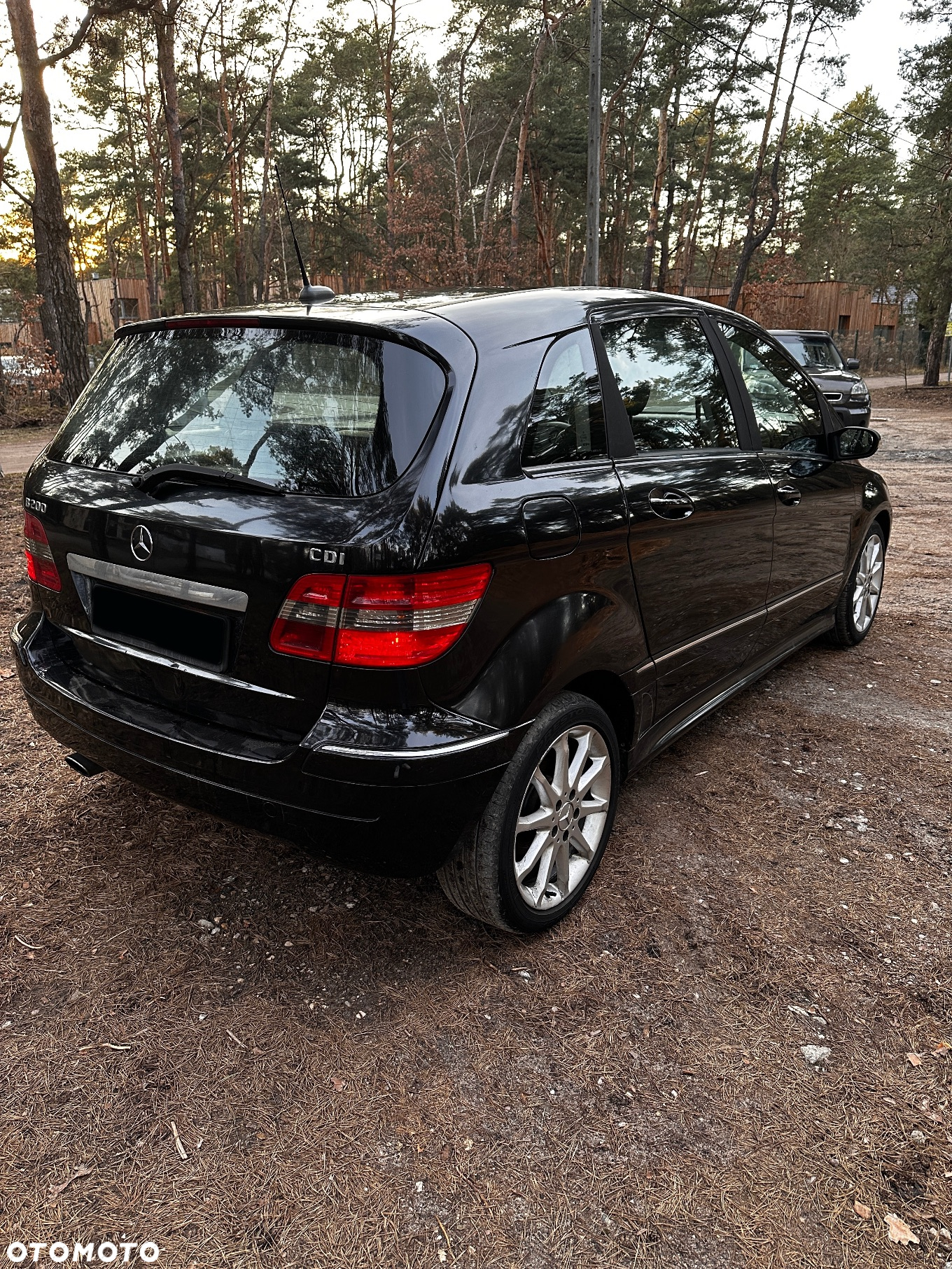 Mercedes-Benz Klasa B 200 CDI - 24