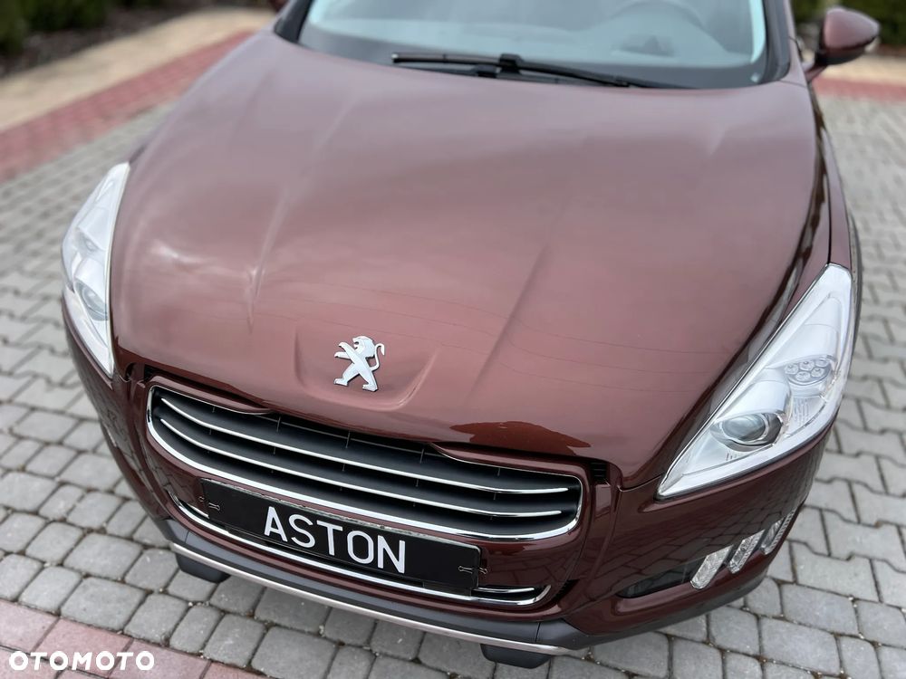 Peugeot 508 RXH Hybrid4 - 13