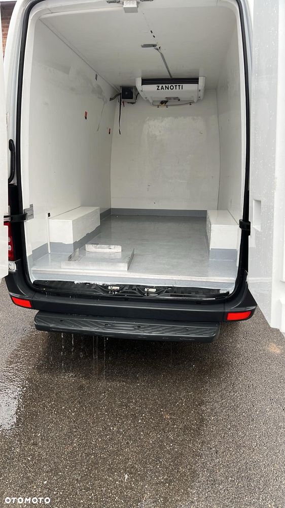 Mercedes-Benz Sprinter - 5